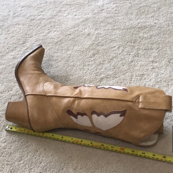Butterfly Cowboy Boots - Picture 5 of 6